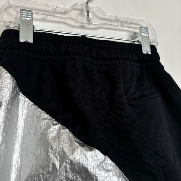 Nununu Duo Sweatshorts Size 4-5 Years Black Metallic Silver Harem Style - Picture 6 of 9